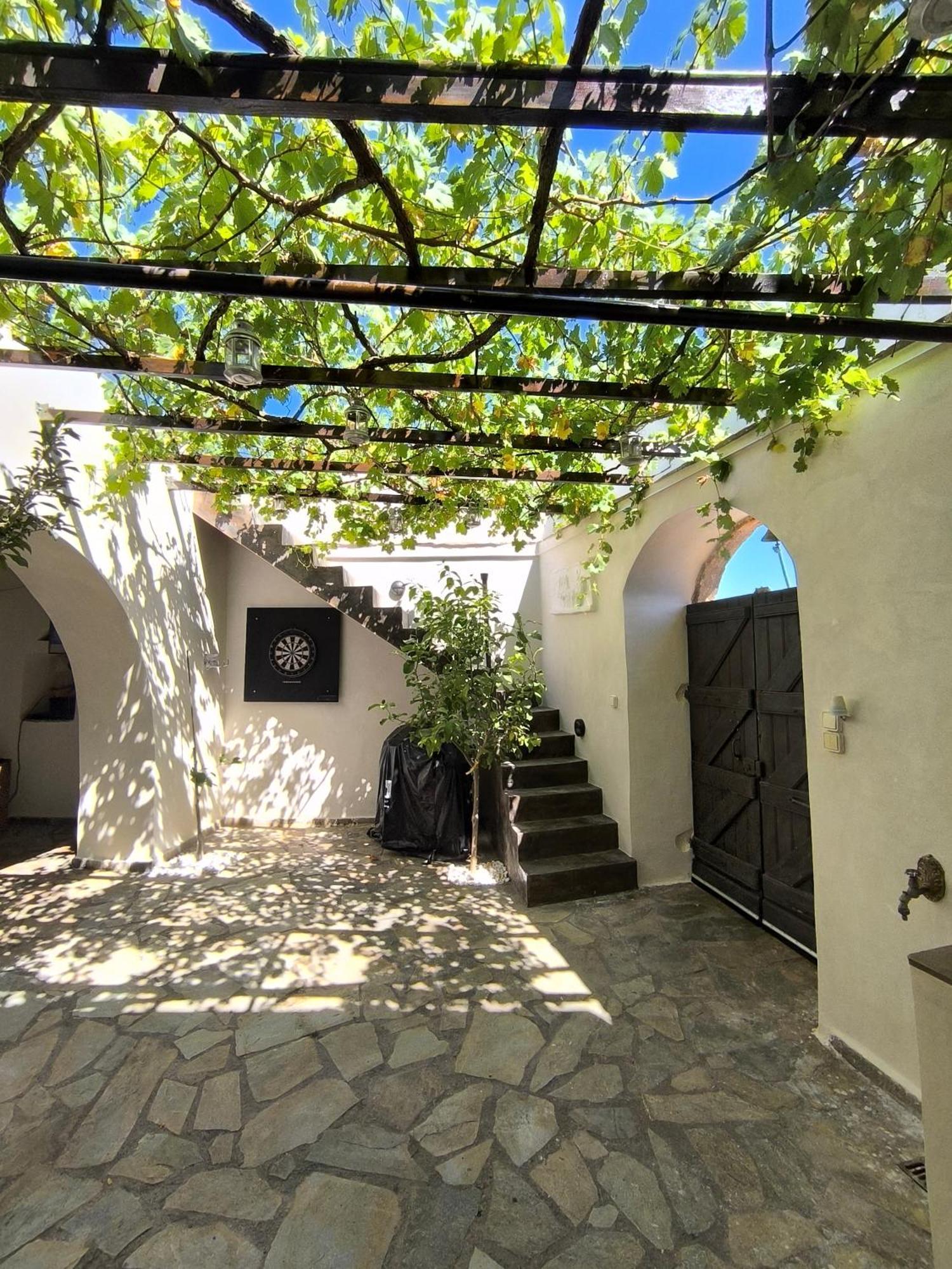 Karvounades Donquihotel Chalet מראה חיצוני תמונה